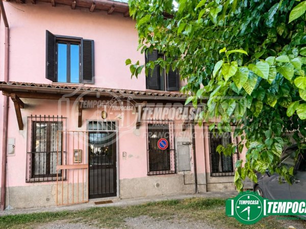 casa indipendente in vendita a Casorate Primo