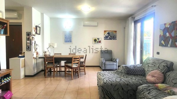 casa indipendente in vendita a Casorate Primo