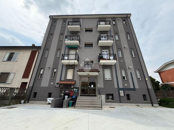appartamento in vendita a Casorate Primo