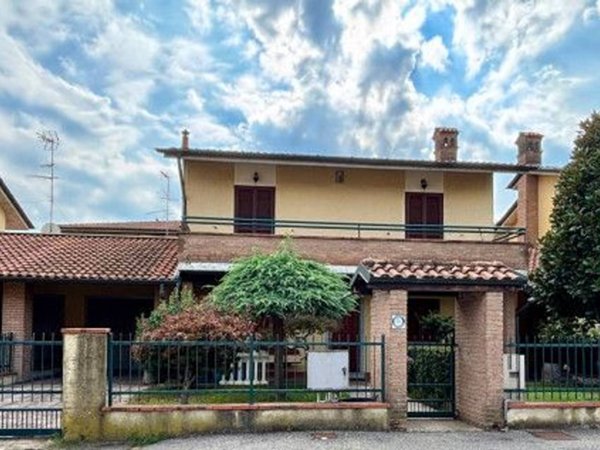 casa indipendente in vendita a Casorate Primo