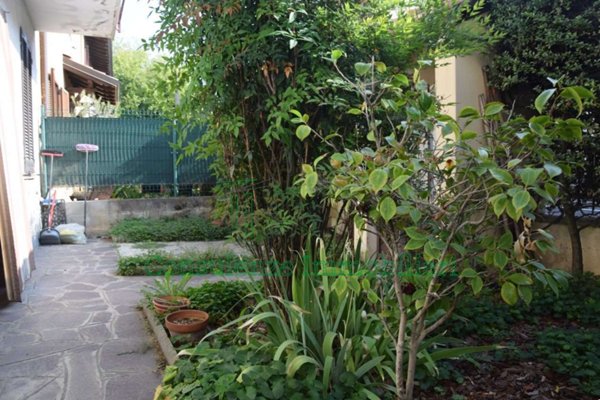 casa indipendente in vendita a Casorate Primo