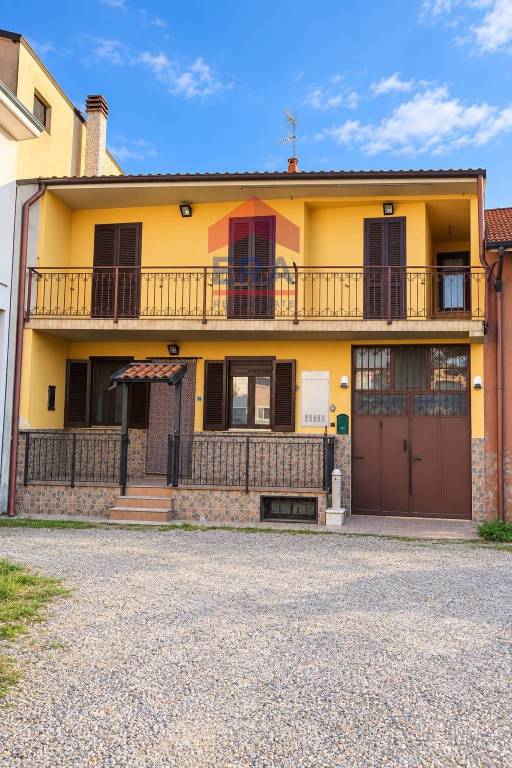 casa indipendente in vendita a Casorate Primo