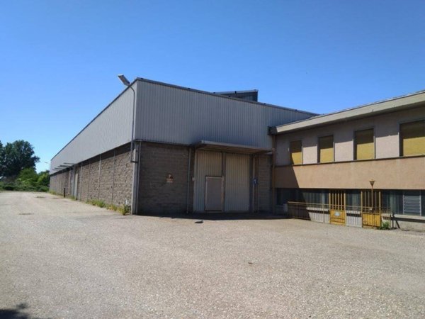 locale commerciale in vendita a Cassolnovo