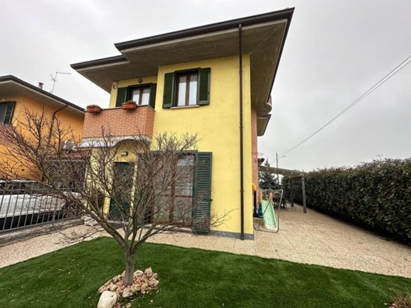 casa indipendente in vendita a Cassolnovo