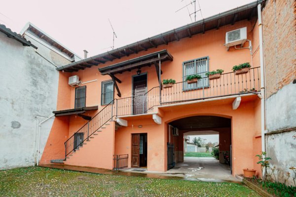 appartamento in vendita a Cassolnovo in zona Molino Del Conte