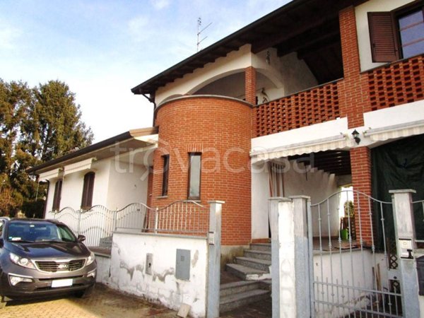 casa indipendente in vendita a Cassolnovo