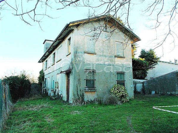casa indipendente in vendita a Cassolnovo