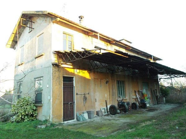 pentavano in vendita a Cassolnovo