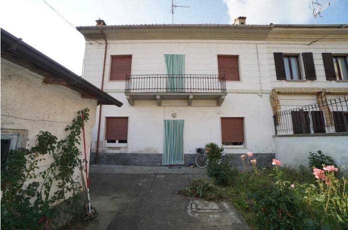 casa indipendente in vendita a Cassolnovo