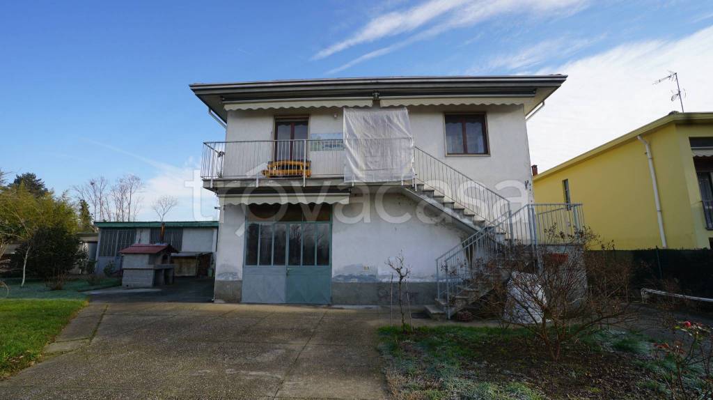 casa indipendente in vendita a Cassolnovo