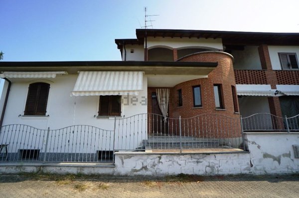 casa indipendente in vendita a Cassolnovo