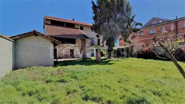 casa indipendente in vendita a Cassolnovo in zona Molino Del Conte