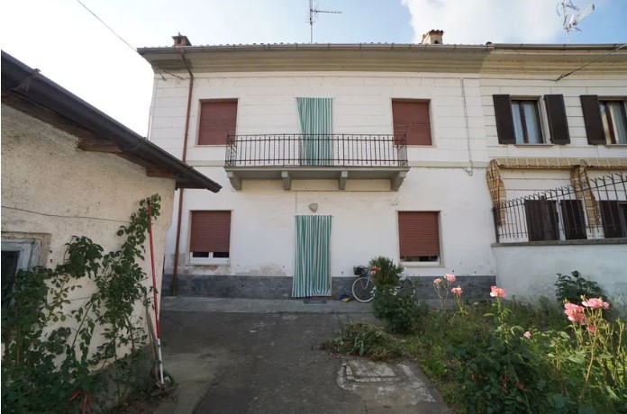 casa indipendente in vendita a Cassolnovo