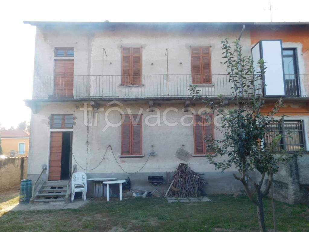 casa indipendente in vendita a Cassolnovo