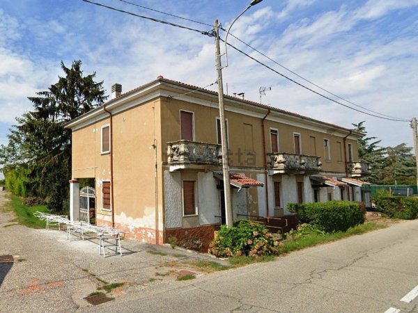 casa semindipendente in vendita a Cassolnovo in zona Molino Del Conte