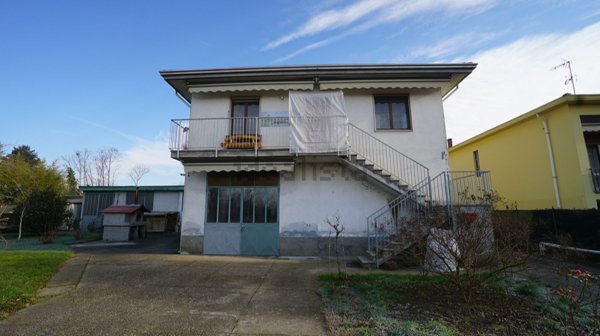 casa indipendente in vendita a Cassolnovo