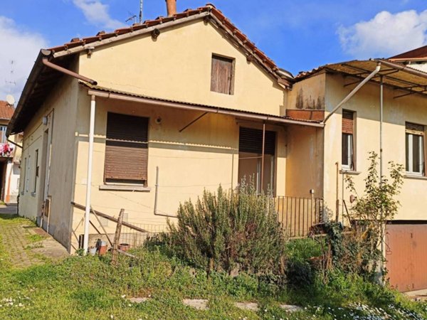 casa indipendente in vendita a Cassolnovo
