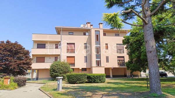 appartamento in vendita a Cassolnovo in zona Molino Del Conte