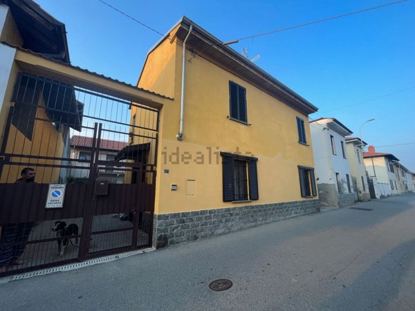 casa indipendente in vendita a Cassolnovo