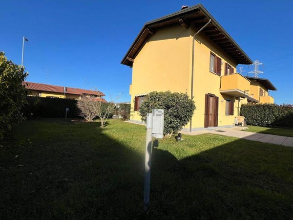 casa indipendente in vendita a Cassolnovo