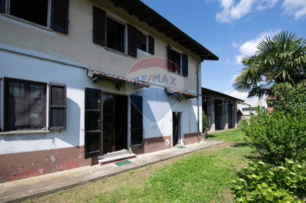 casa indipendente in vendita a Cassolnovo
