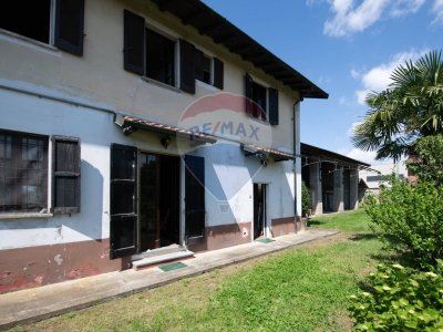 casa indipendente in vendita a Cassolnovo