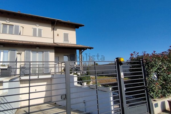 casa indipendente in vendita a Cassolnovo