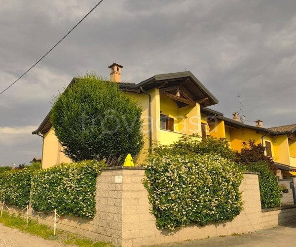 casa indipendente in vendita a Cassolnovo