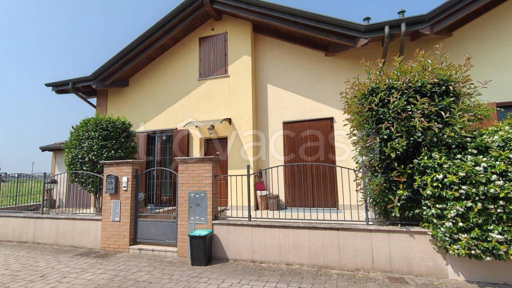 casa indipendente in vendita a Cassolnovo