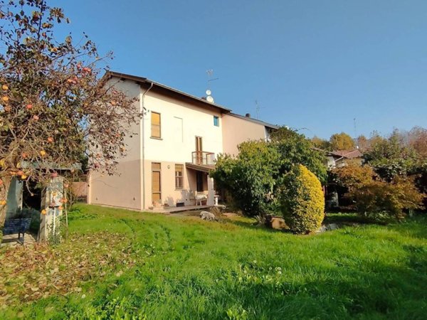 casa indipendente in vendita a Cassolnovo