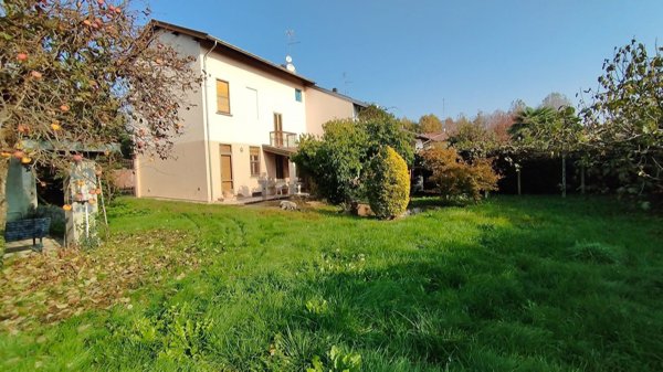 casa indipendente in vendita a Cassolnovo