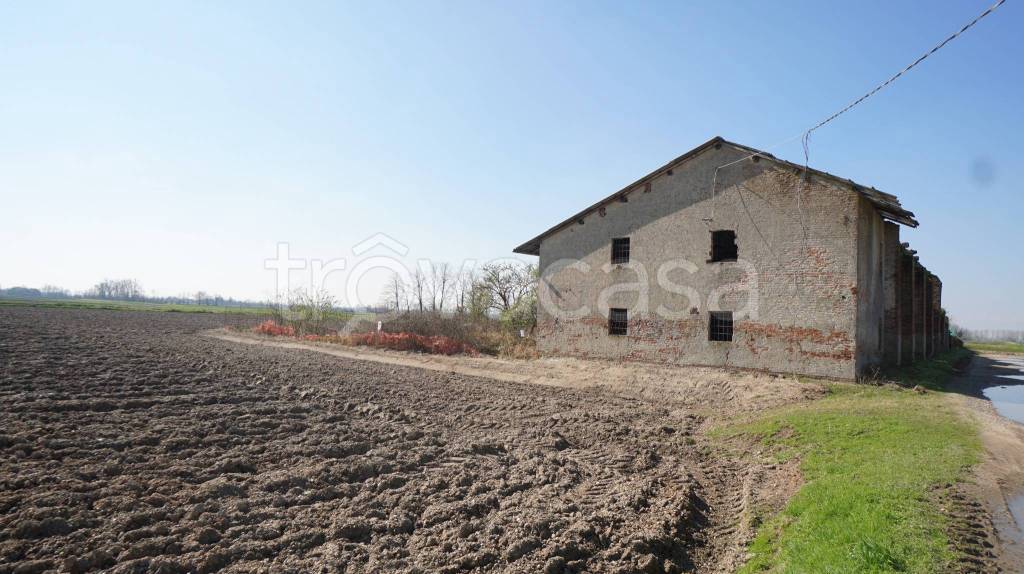 casa indipendente in vendita a Cassolnovo