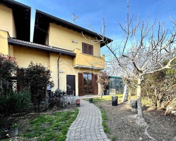 casa indipendente in vendita a Cassolnovo