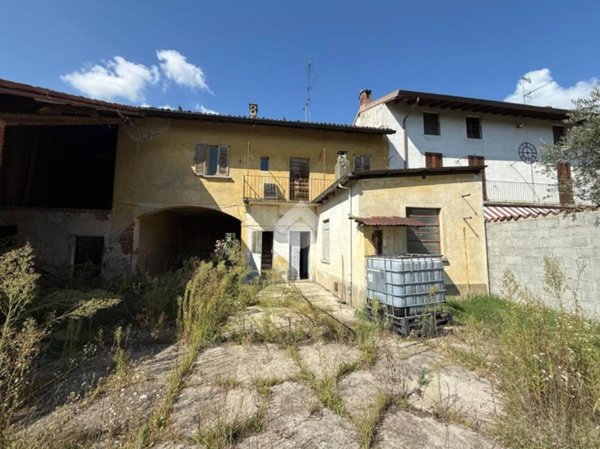 casa indipendente in vendita a Cassolnovo