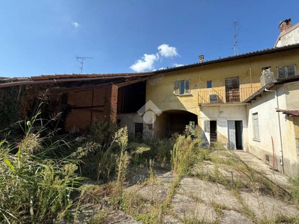 casa indipendente in vendita a Cassolnovo in zona Molino Del Conte