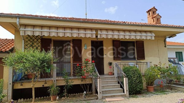 casa indipendente in vendita a Cassolnovo