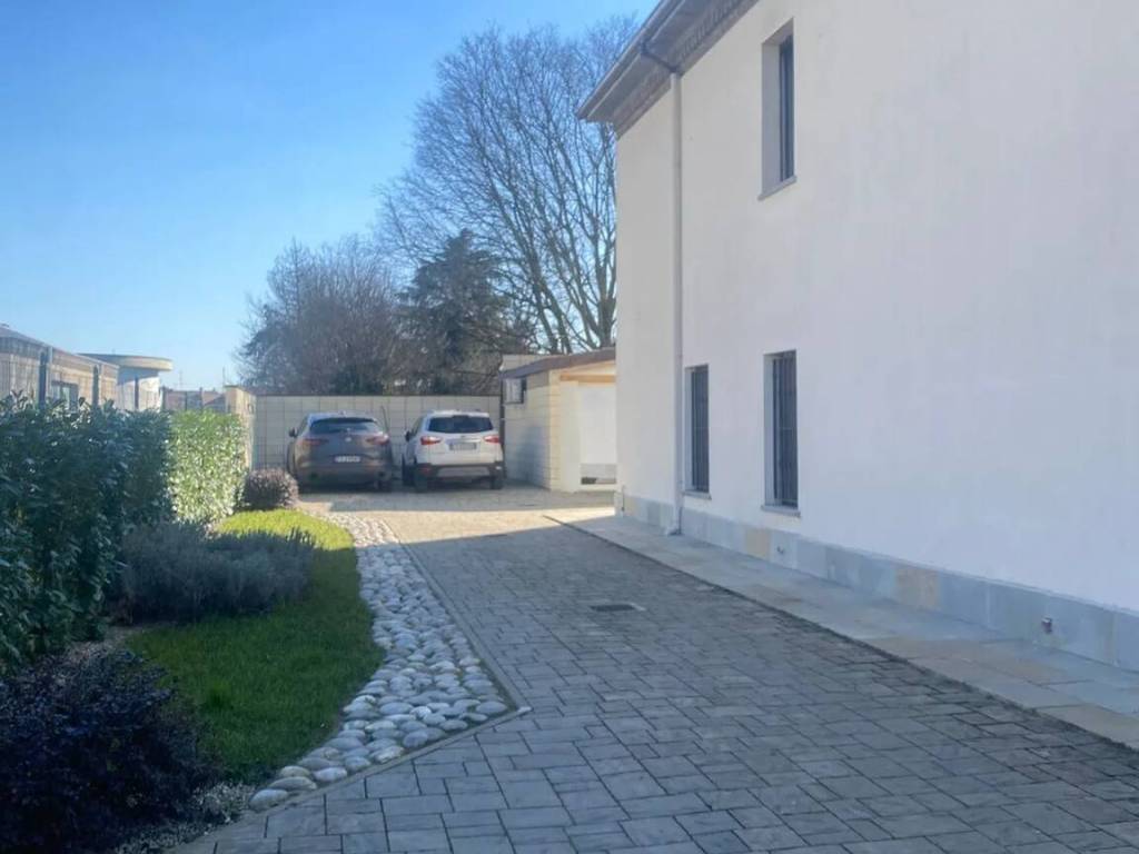 casa indipendente in vendita a Cassolnovo