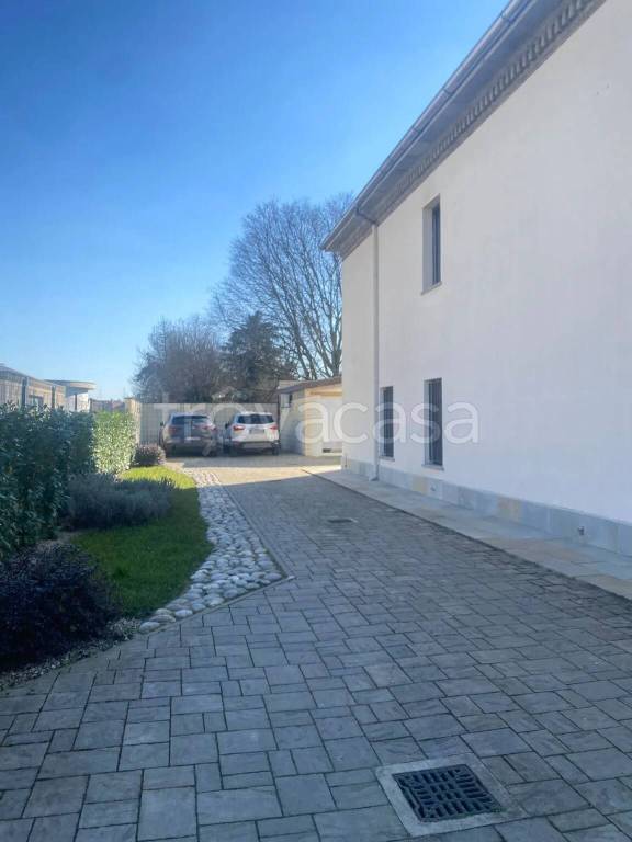 casa indipendente in vendita a Cassolnovo