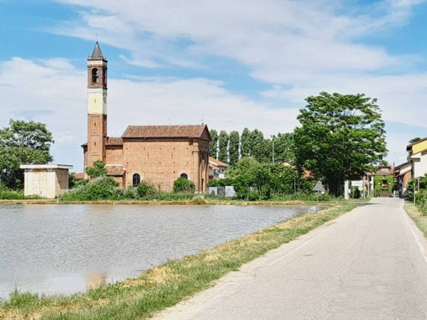 casa indipendente in vendita a Cassolnovo in zona Molino Del Conte