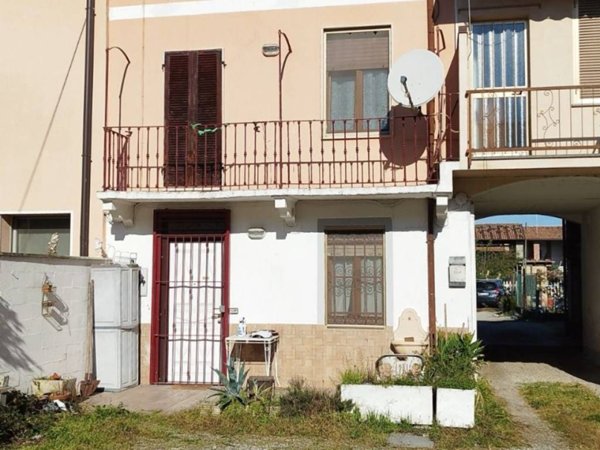 casa indipendente in vendita a Cassolnovo