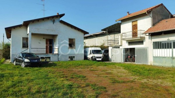 casa indipendente in vendita a Cassolnovo