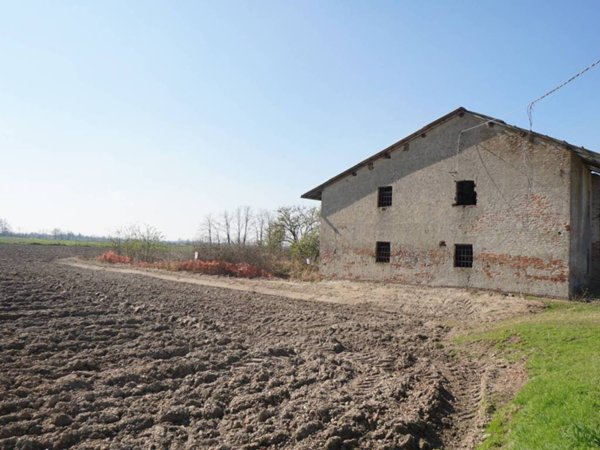 casa indipendente in vendita a Cassolnovo