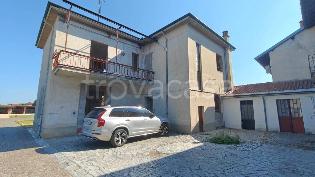 casa indipendente in vendita a Cassolnovo