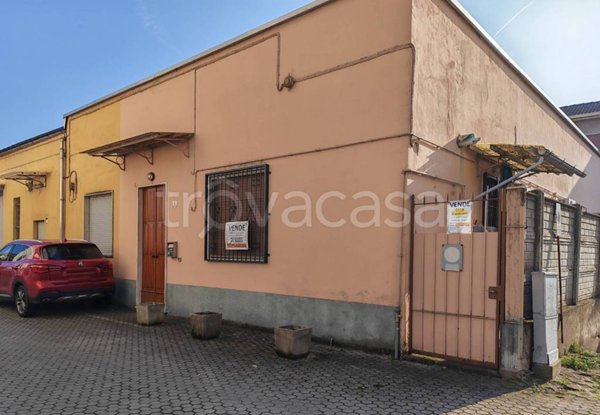 casa indipendente in vendita a Cassolnovo