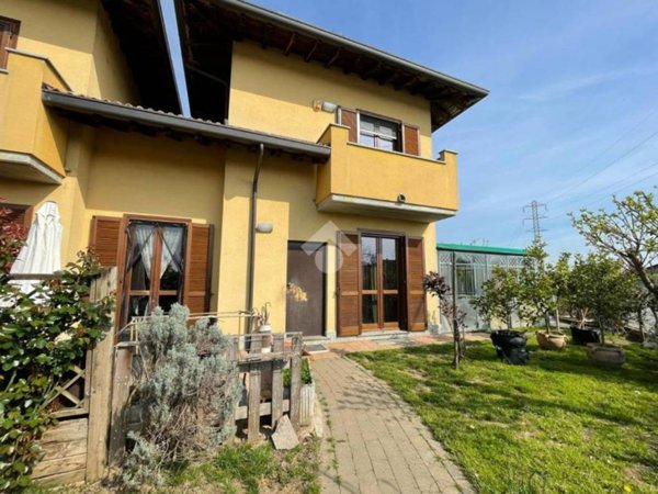 casa indipendente in vendita a Cassolnovo