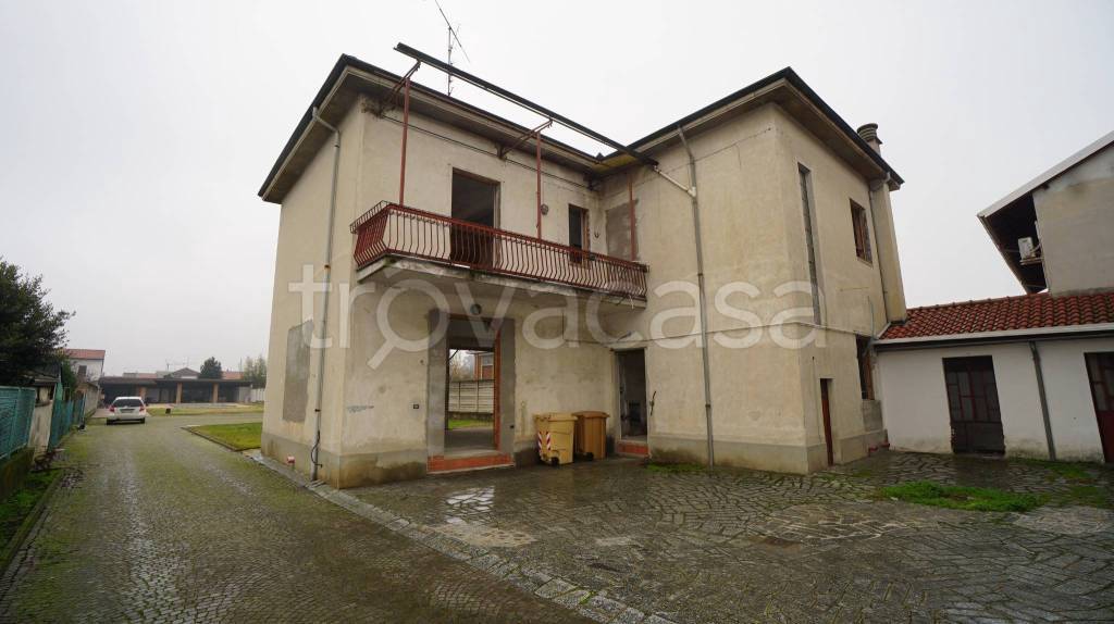 casa indipendente in vendita a Cassolnovo