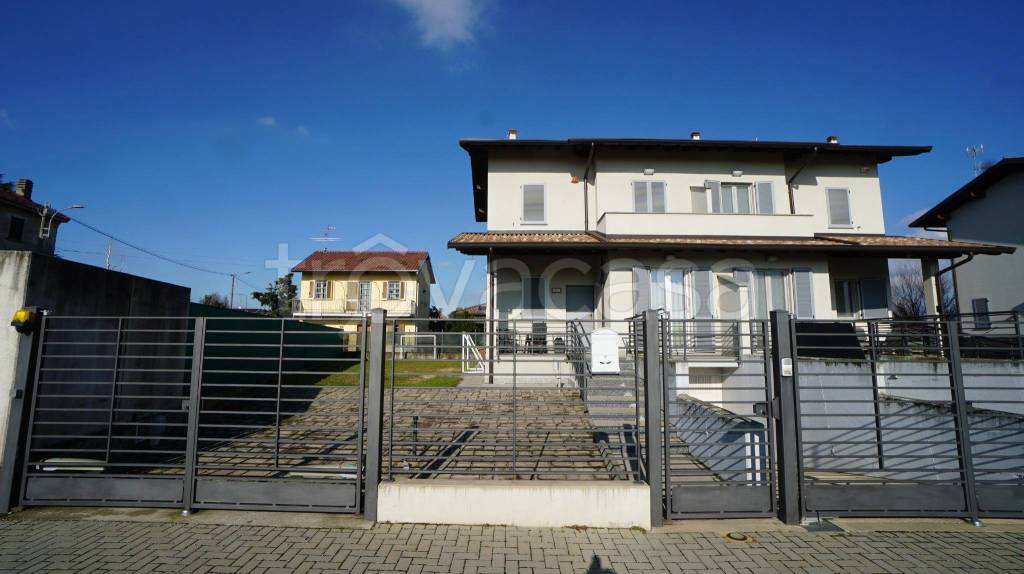 casa indipendente in vendita a Cassolnovo