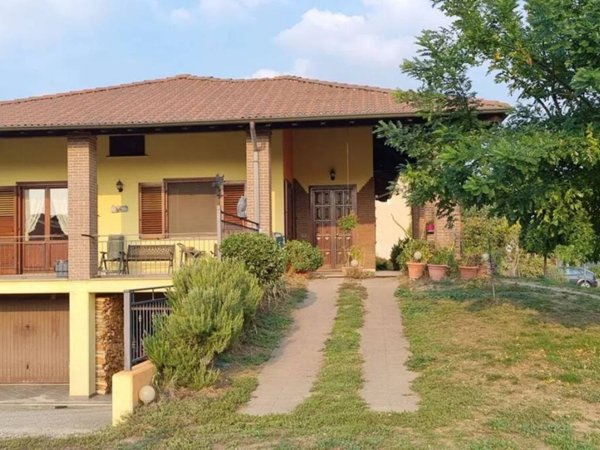 casa indipendente in vendita a Cassolnovo
