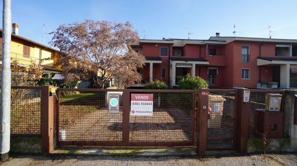 casa indipendente in vendita a Cassolnovo