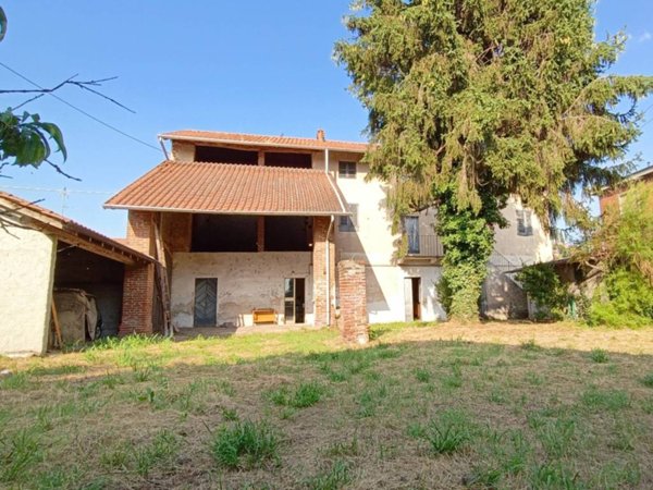 casa indipendente in vendita a Cassolnovo in zona Molino Del Conte
